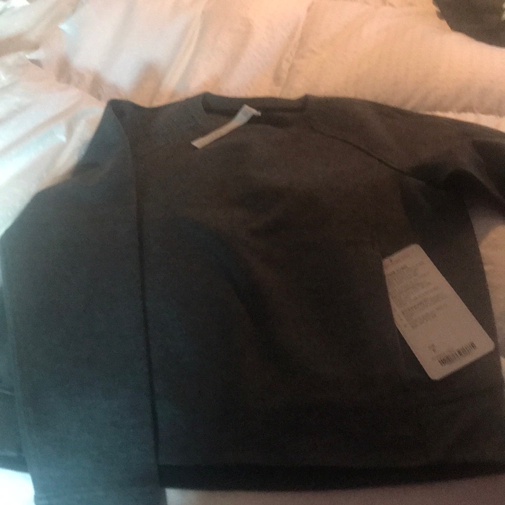 Lulu lemon on track crew shirt